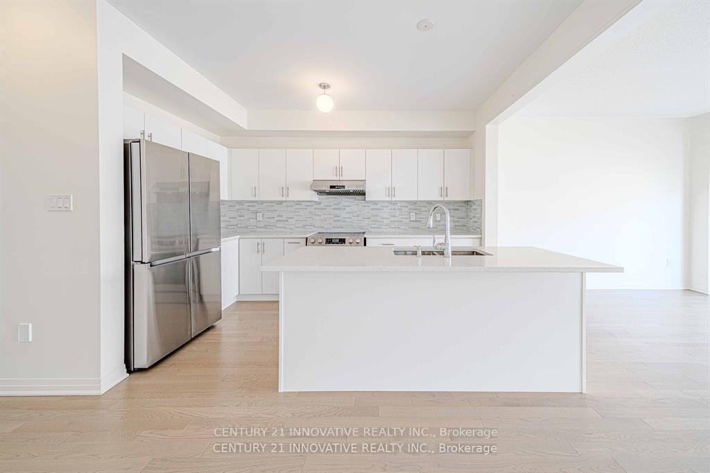 Photo 6 of 46 Clipper Lane, Clarington, Bowmanville — HOMEH