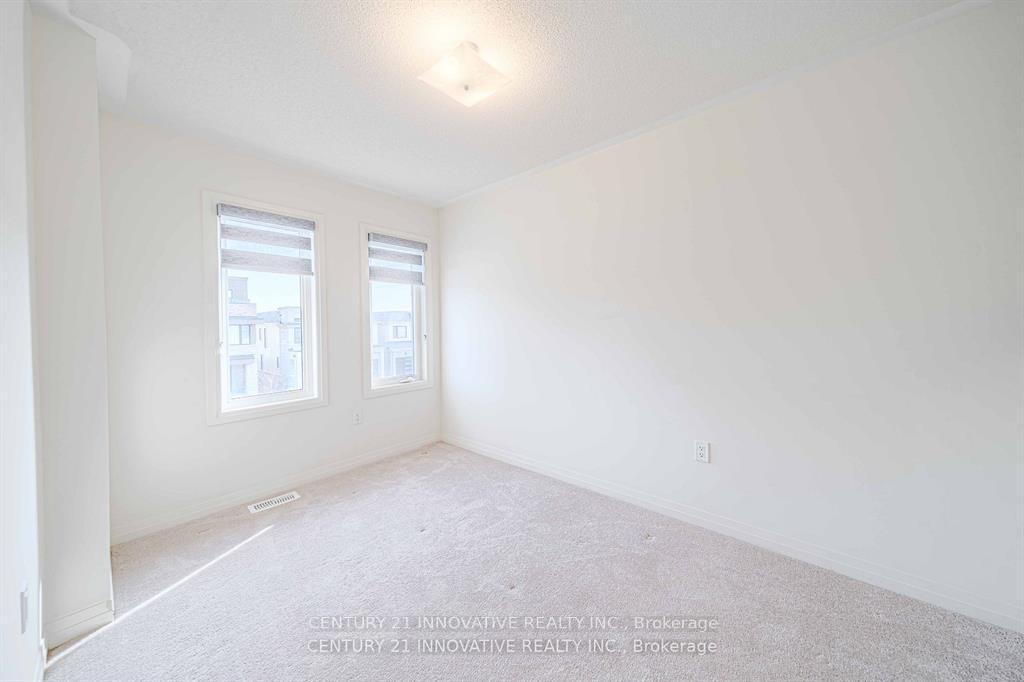 Photo 33 of 46 Clipper Lane, Clarington, Bowmanville — HOMEH