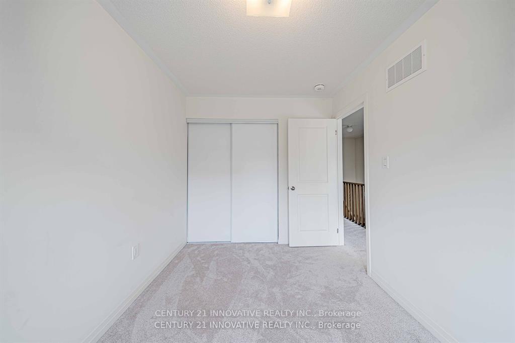 Photo 32 of 46 Clipper Lane, Clarington, Bowmanville — HOMEH
