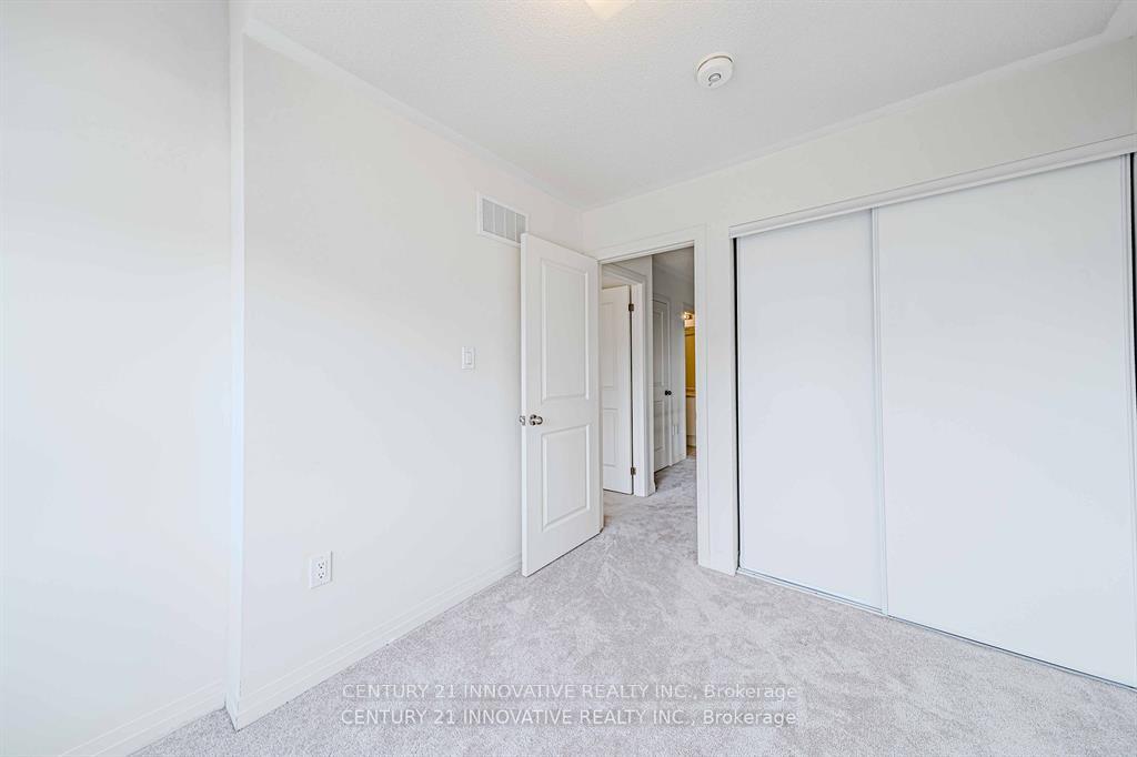 Photo 34 of 46 Clipper Lane, Clarington, Bowmanville — HOMEH