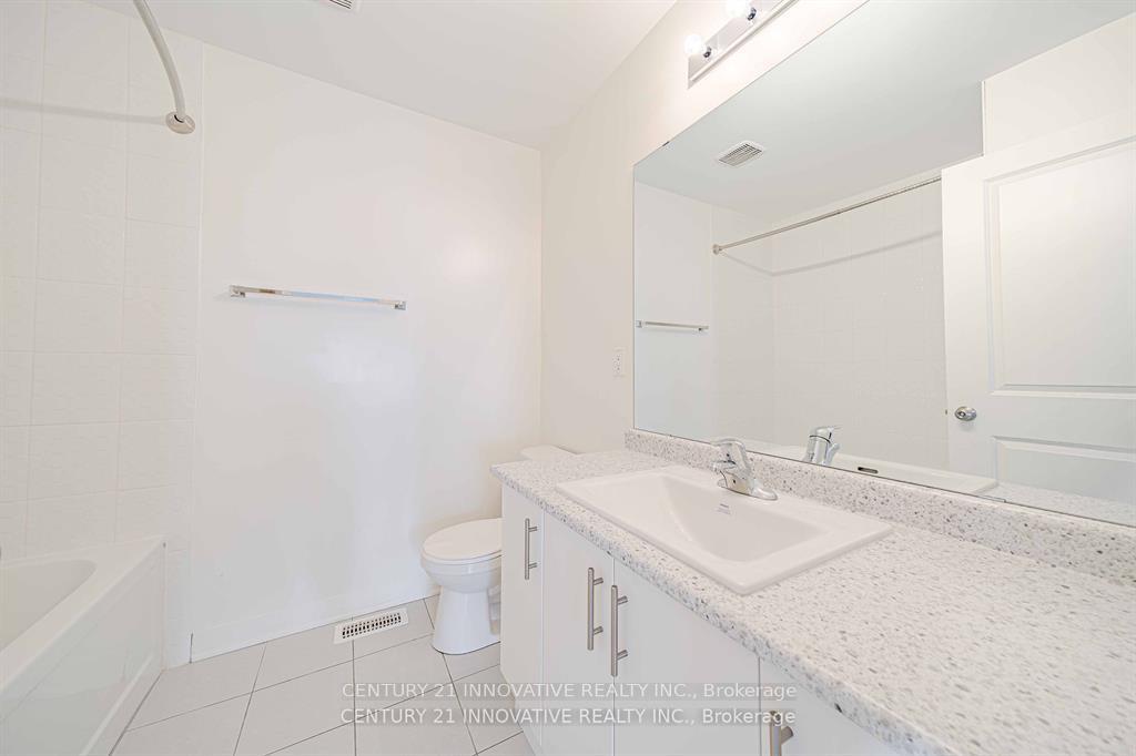 Photo 36 of 46 Clipper Lane, Clarington, Bowmanville — HOMEH
