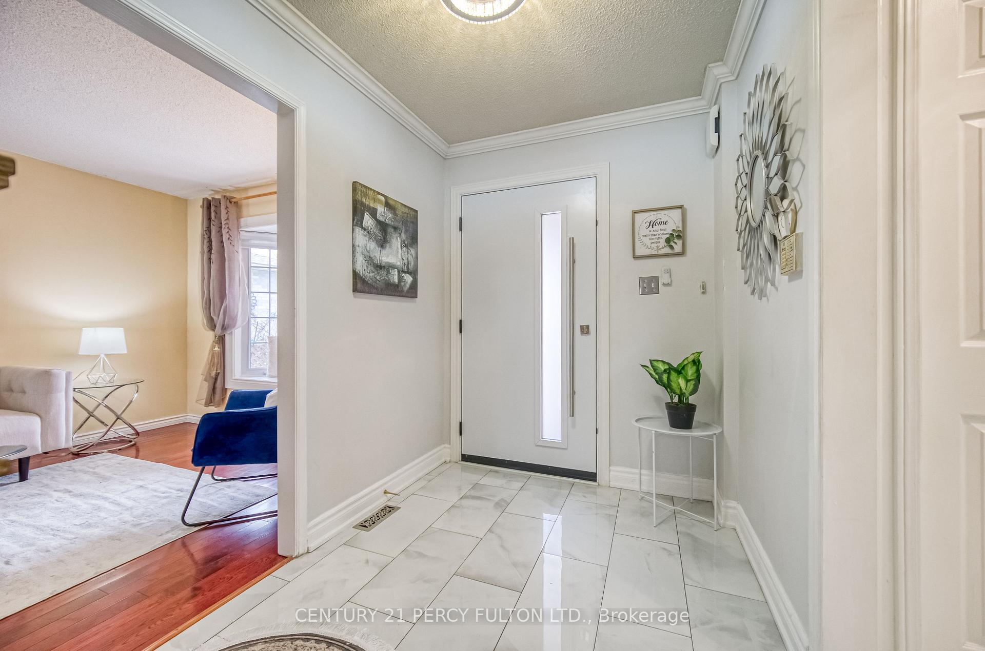 Photo 3 of 82 Chapman Drive, Ajax, Central — HOMEH