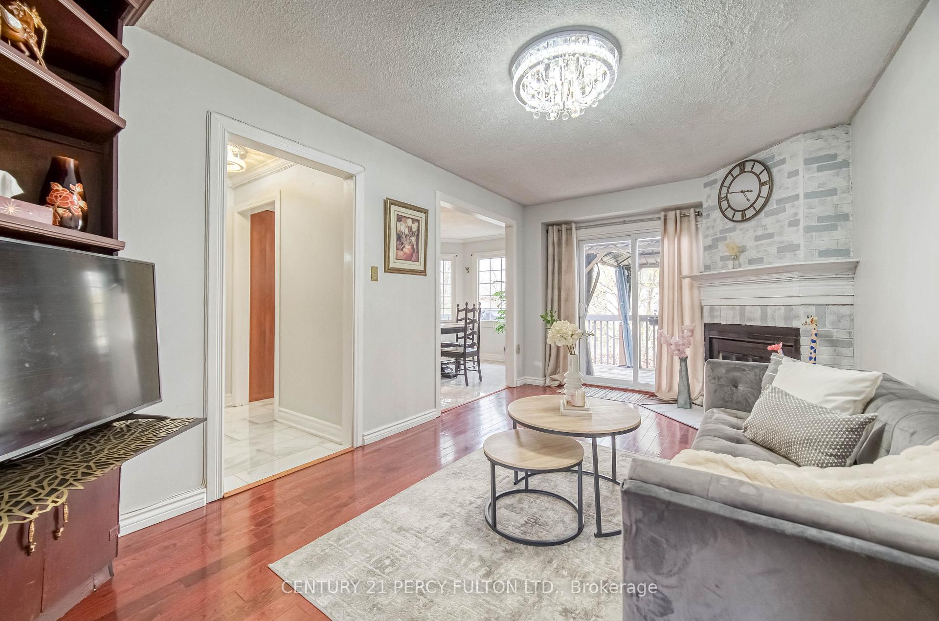 Photo 10 of 82 Chapman Drive, Ajax, Central — HOMEH