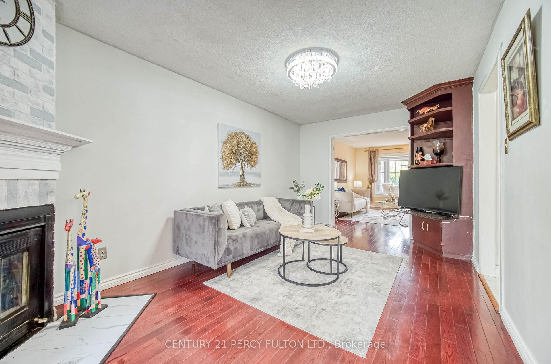 Photo 7 of 82 Chapman Drive, Ajax, Central — HOMEH