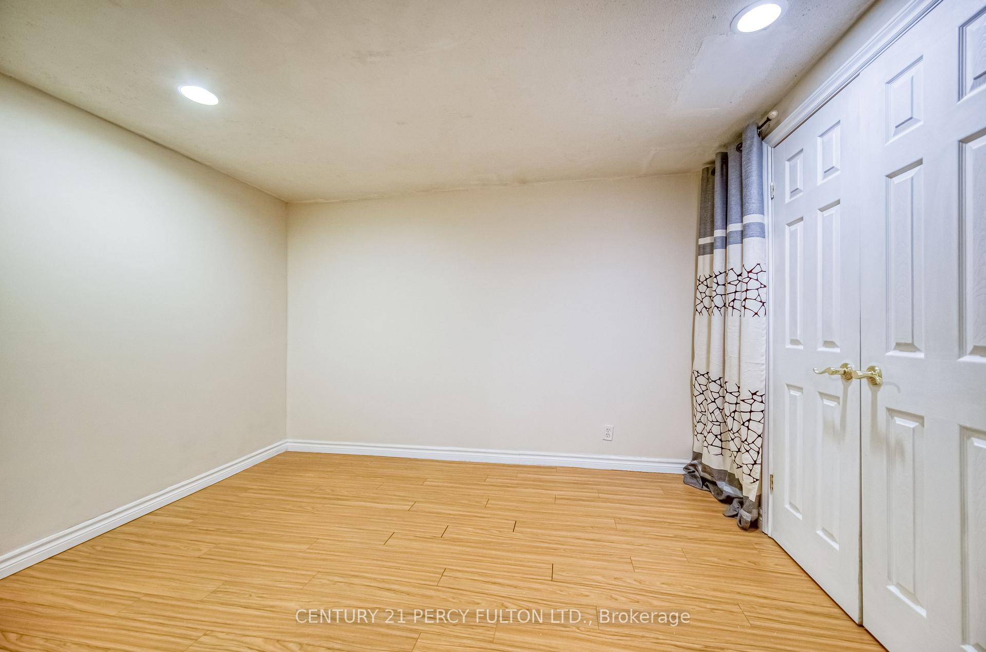Photo 33 of 82 Chapman Drive, Ajax, Central — HOMEH