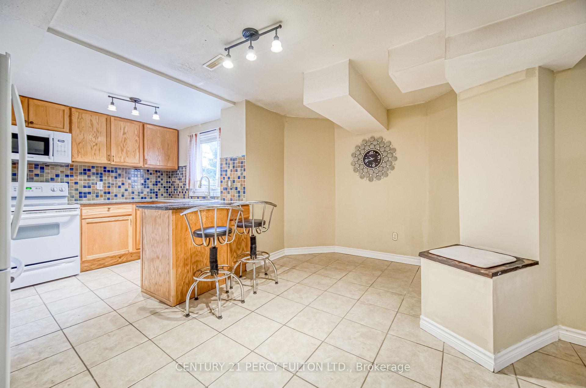 Photo 37 of 82 Chapman Drive, Ajax, Central — HOMEH