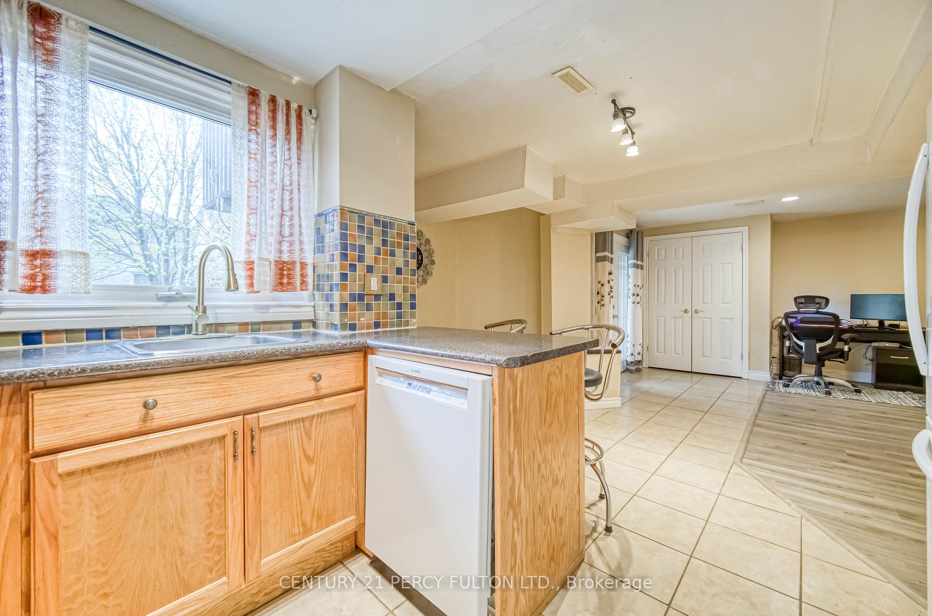 Photo 40 of 82 Chapman Drive, Ajax, Central — HOMEH