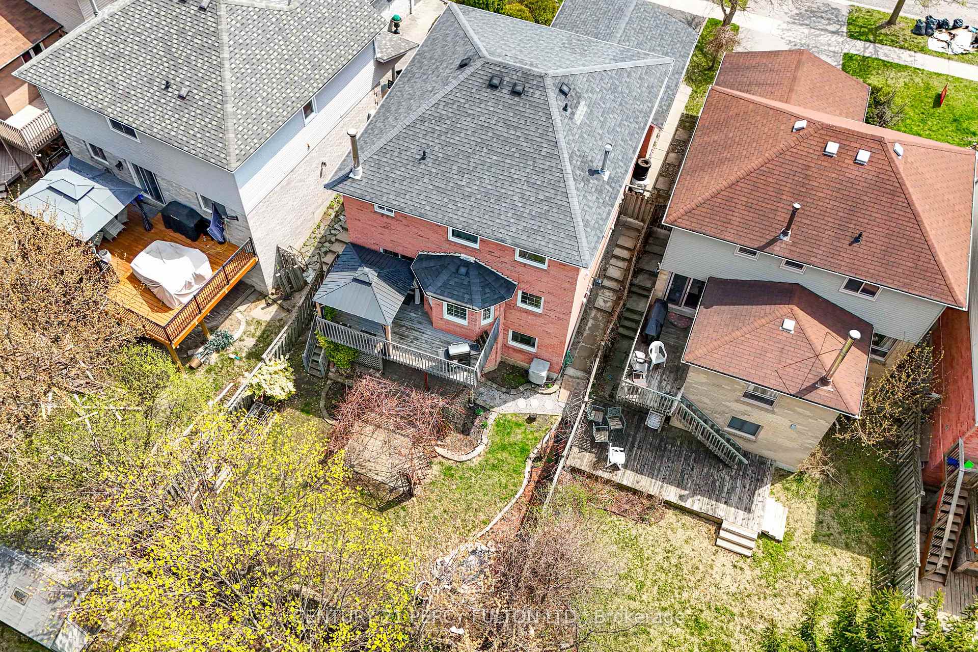 Photo 49 of 82 Chapman Drive, Ajax, Central — HOMEH