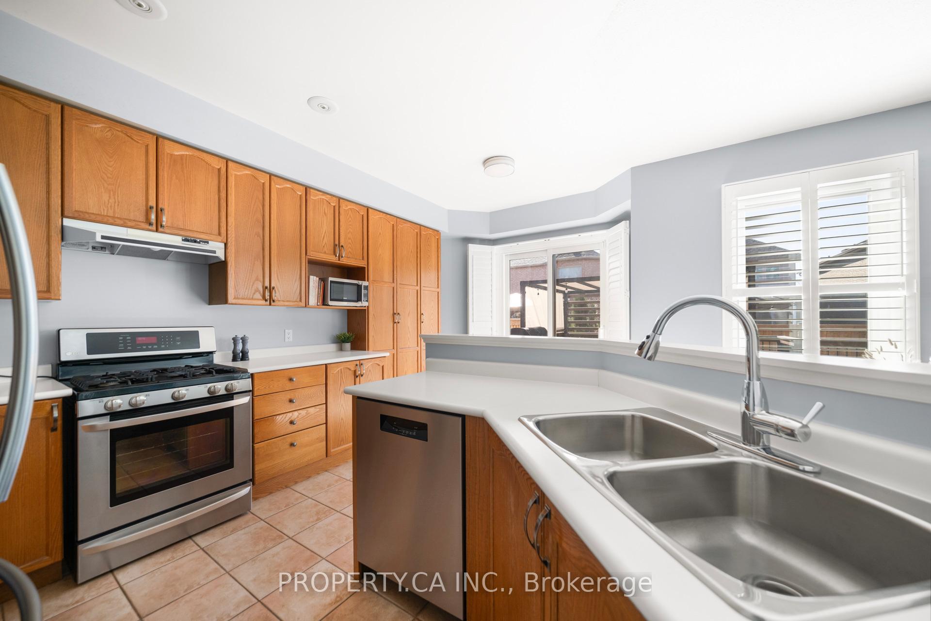 Photo 15 of 150 Thicket Crescent, Pickering, Highbush — HOMEH