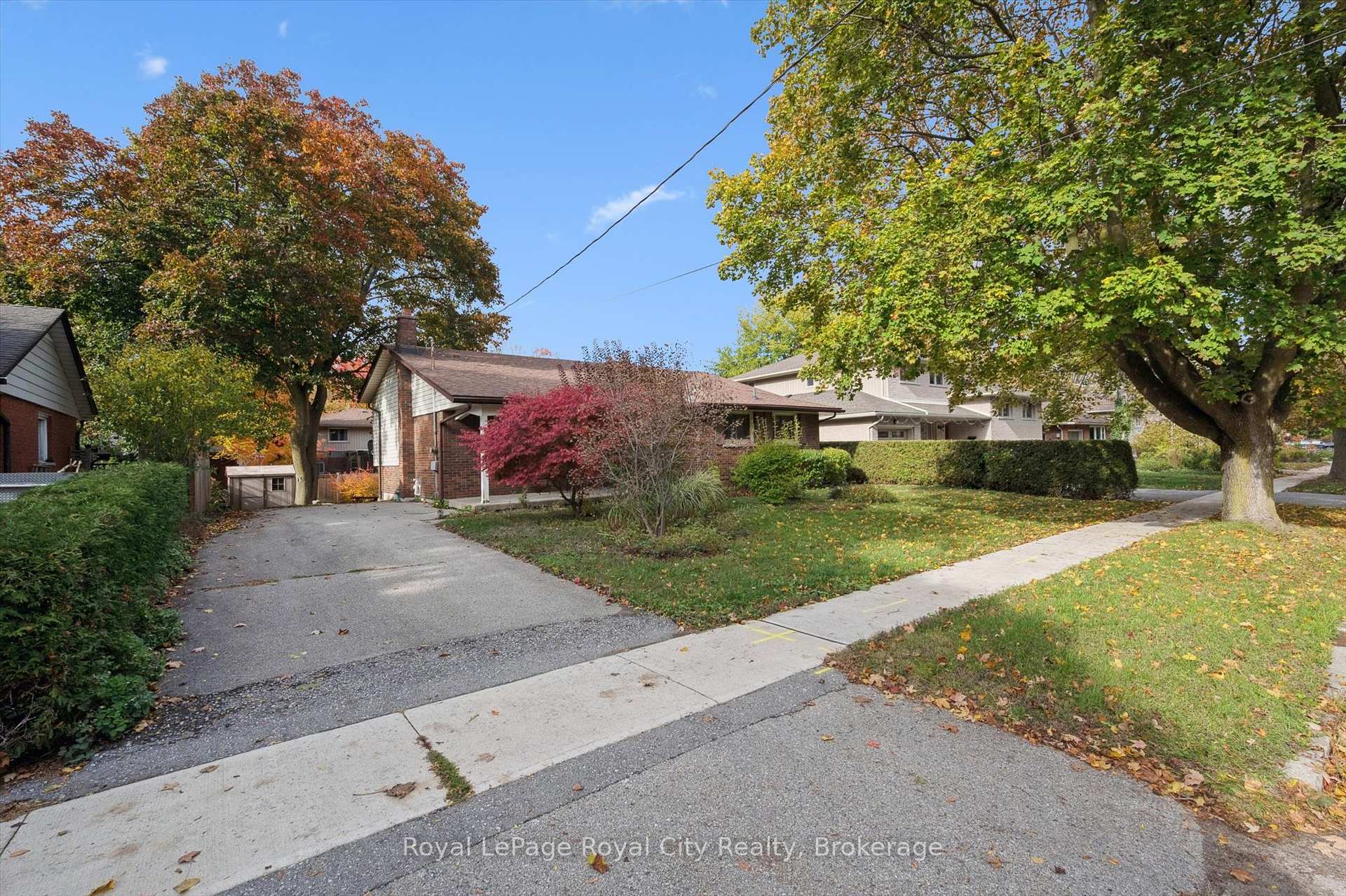 Photo 7 of 27 Cedar Street, Guelph, Dovercliffe Park/Old University — HOMEH