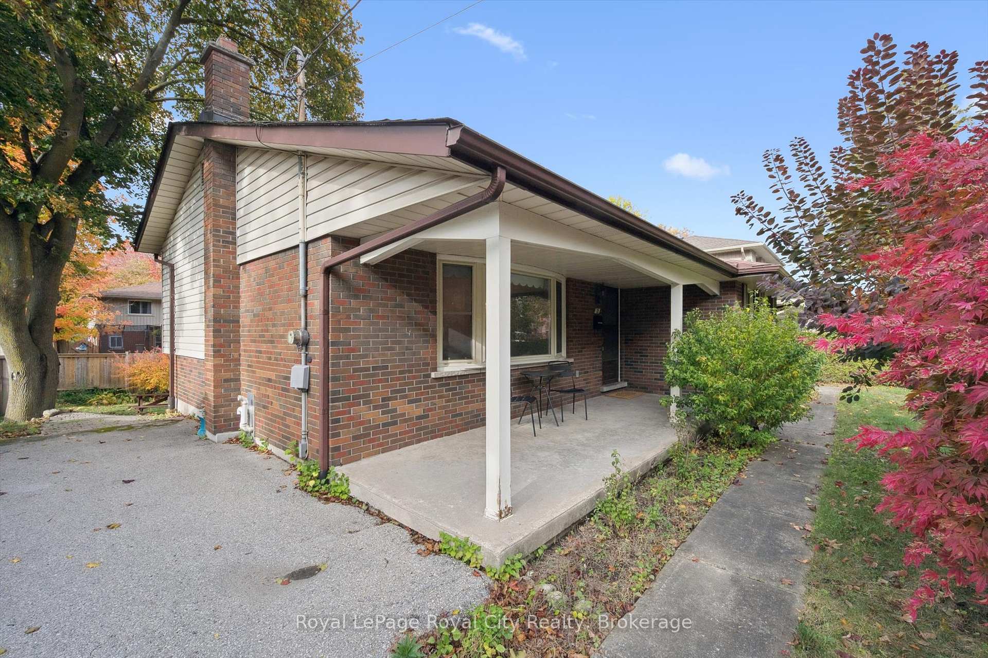 Photo 8 of 27 Cedar Street, Guelph, Dovercliffe Park/Old University — HOMEH