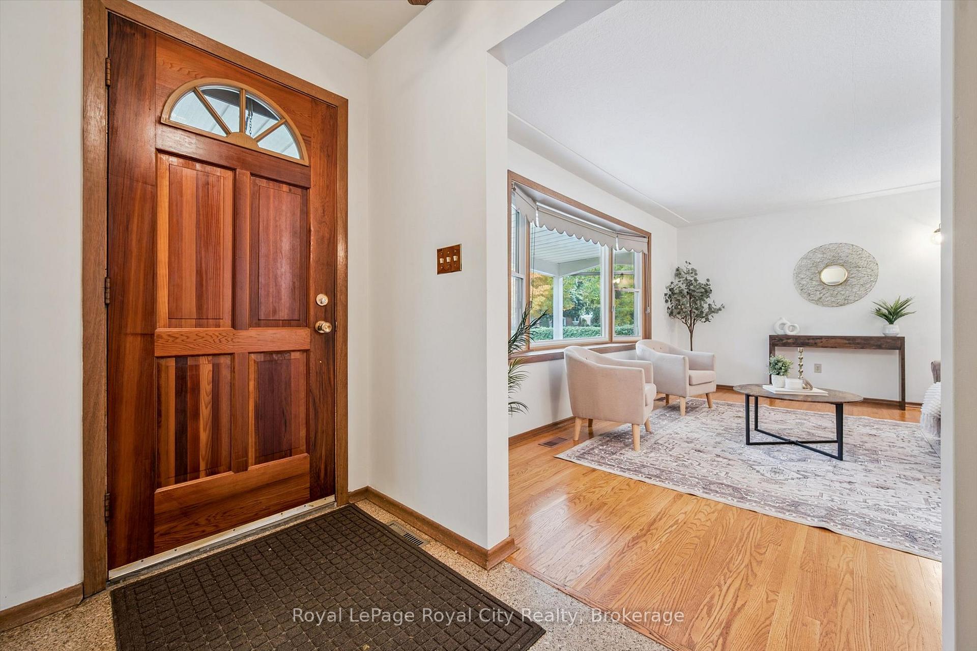 Photo 11 of 27 Cedar Street, Guelph, Dovercliffe Park/Old University — HOMEH