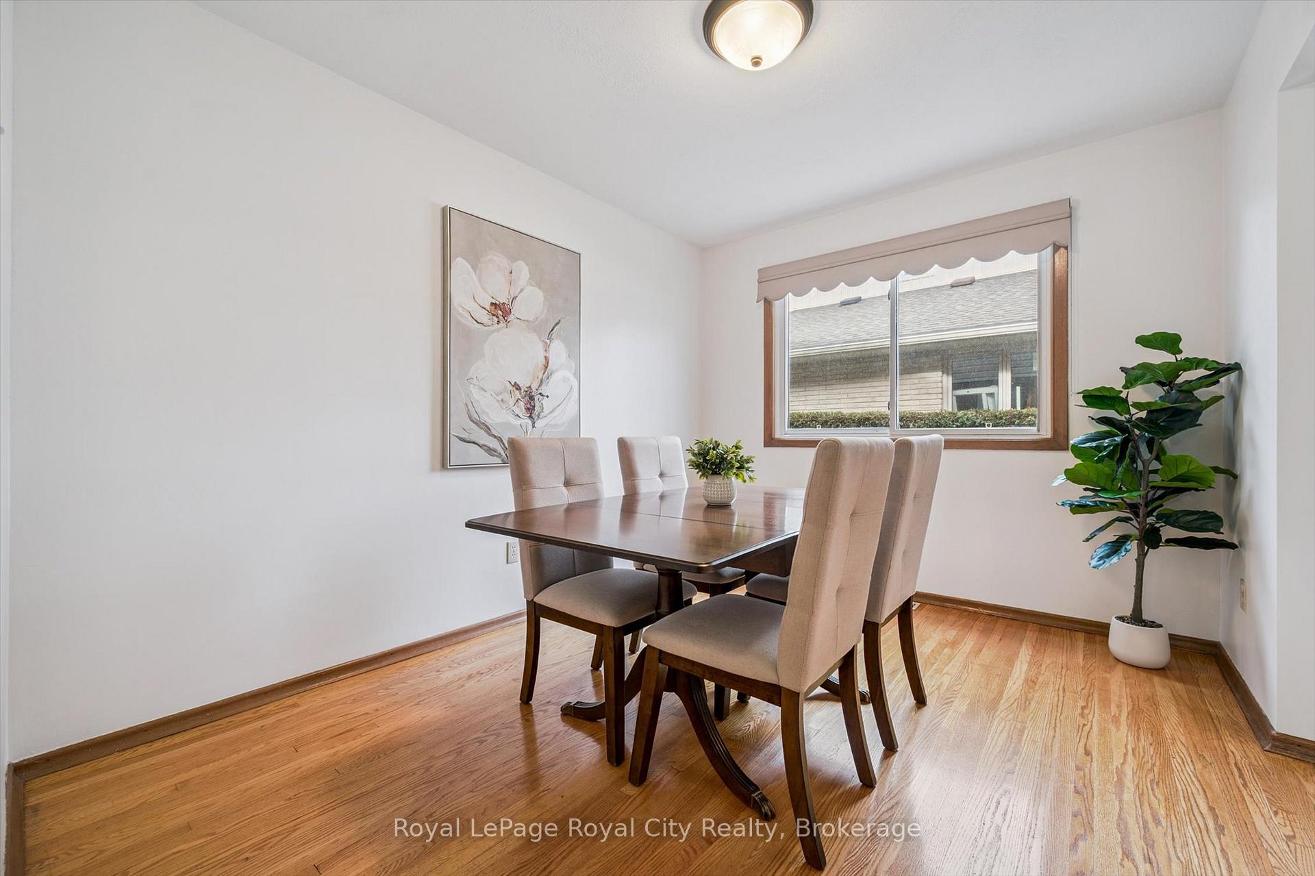 Photo 16 of 27 Cedar Street, Guelph, Dovercliffe Park/Old University — HOMEH