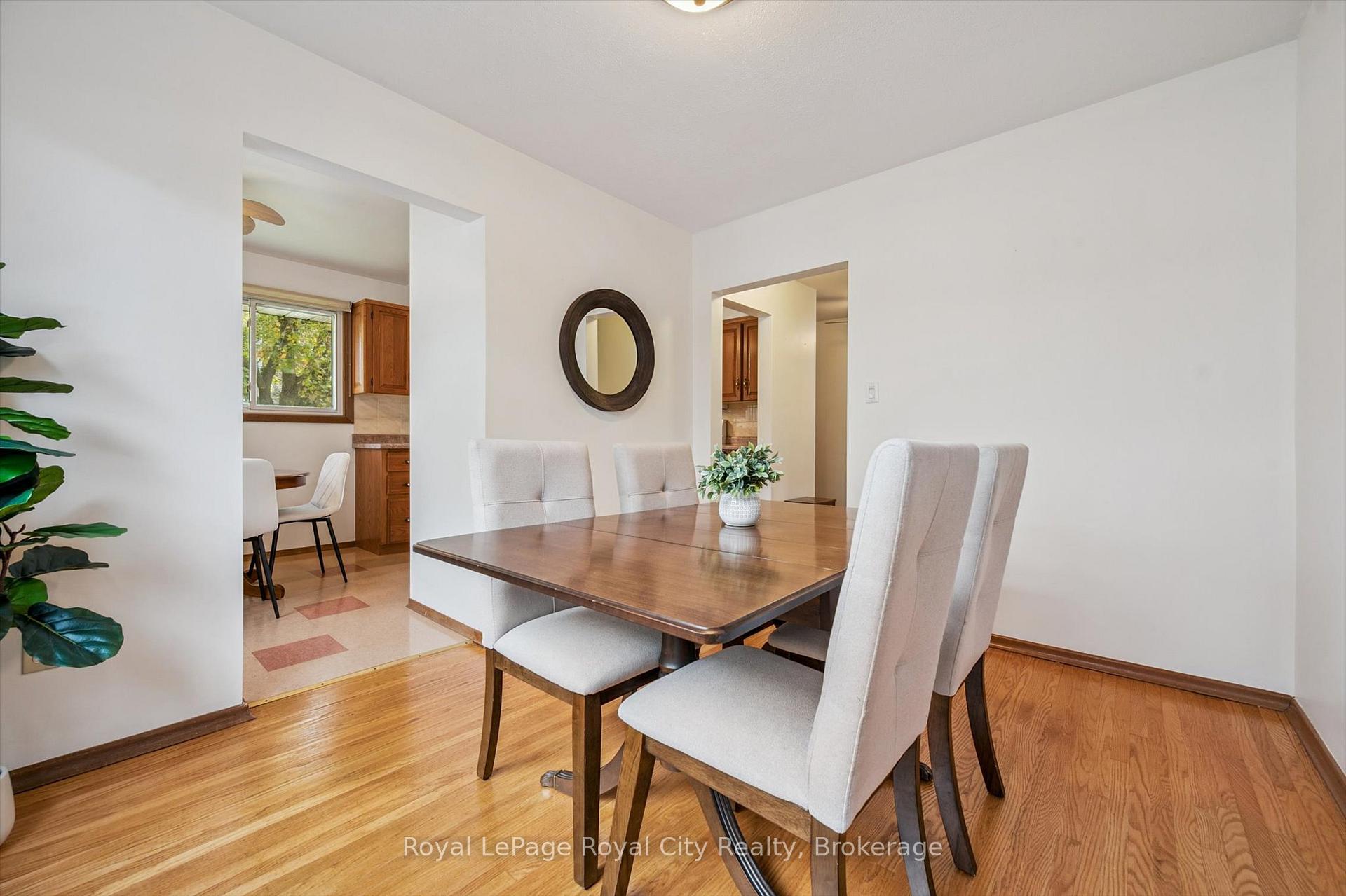 Photo 18 of 27 Cedar Street, Guelph, Dovercliffe Park/Old University — HOMEH