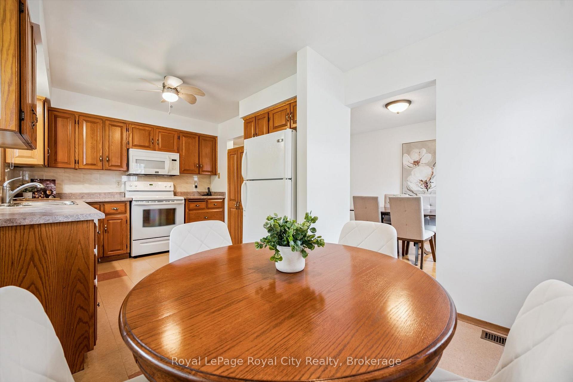 Photo 20 of 27 Cedar Street, Guelph, Dovercliffe Park/Old University — HOMEH