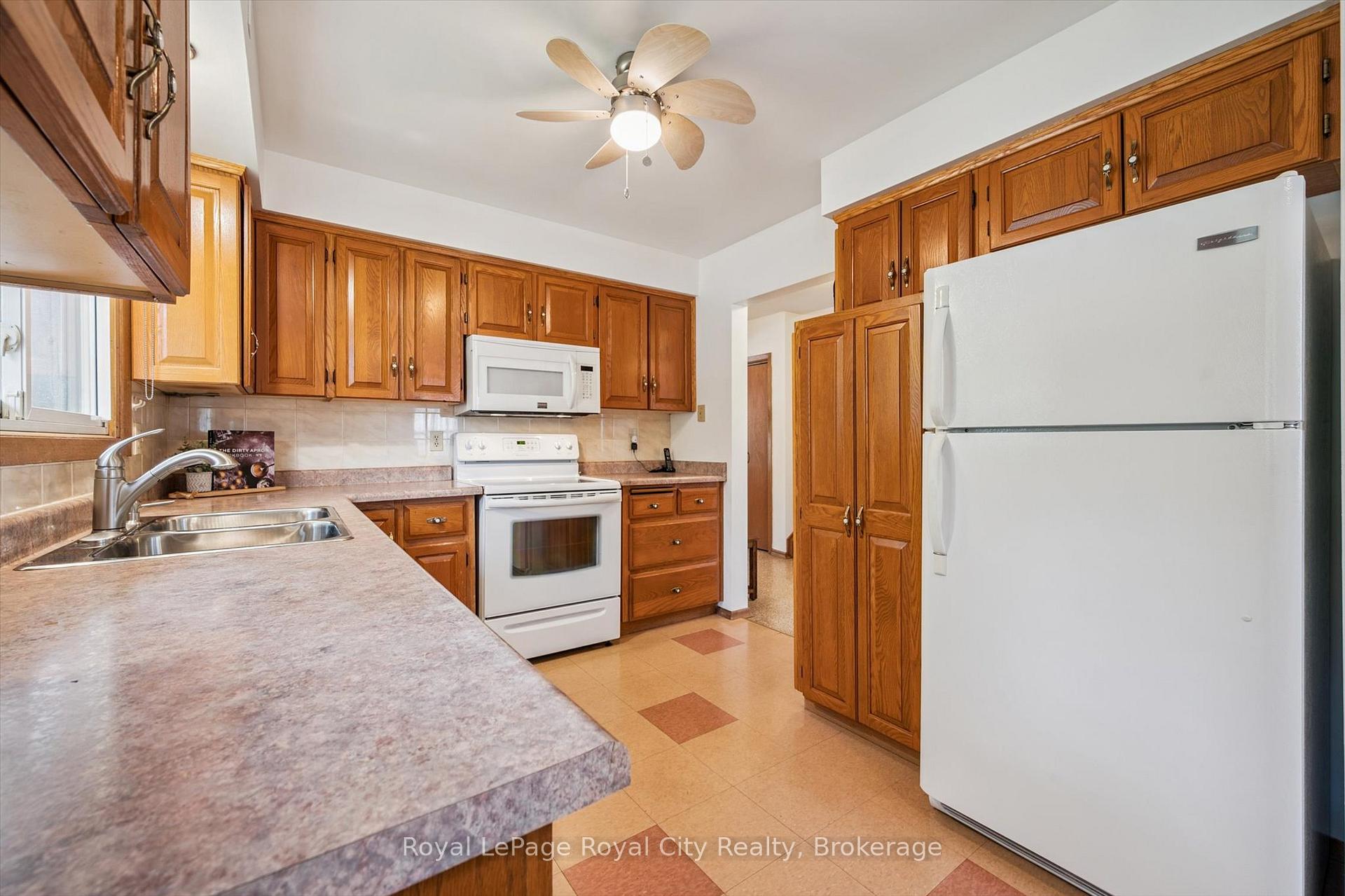 Photo 21 of 27 Cedar Street, Guelph, Dovercliffe Park/Old University — HOMEH