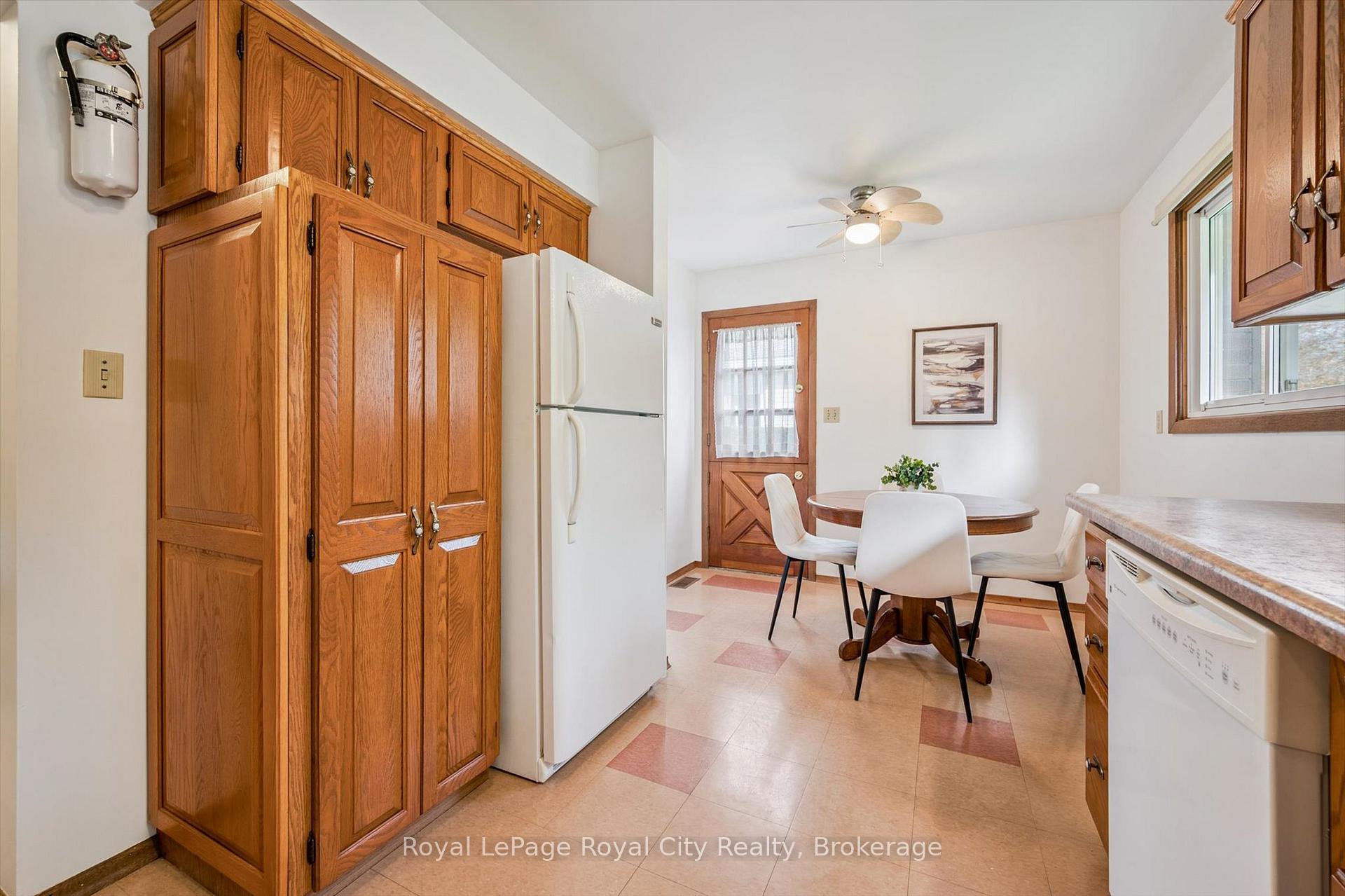 Photo 24 of 27 Cedar Street, Guelph, Dovercliffe Park/Old University — HOMEH