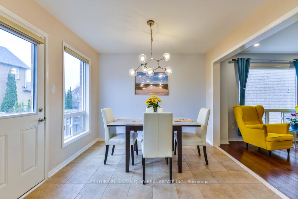 Photo 17 of 90 Barr Crescent, Aurora, Bayview Northeast — HOMEH