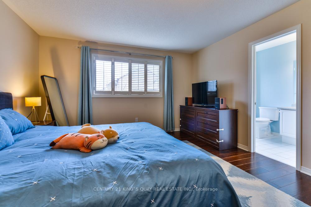 Photo 24 of 90 Barr Crescent, Aurora, Bayview Northeast — HOMEH