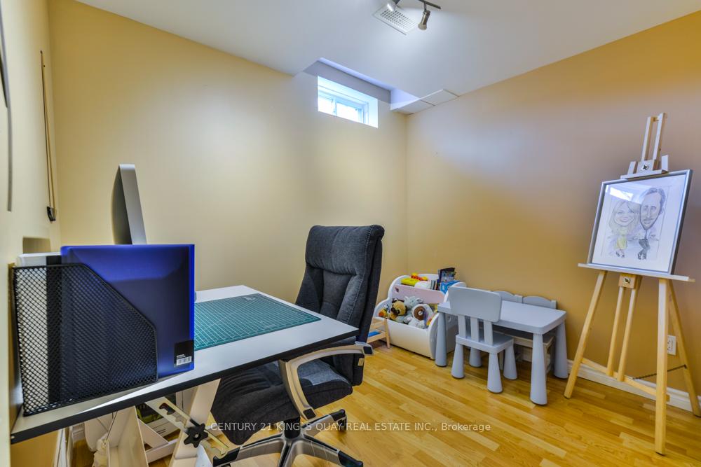 Photo 33 of 90 Barr Crescent, Aurora, Bayview Northeast — HOMEH