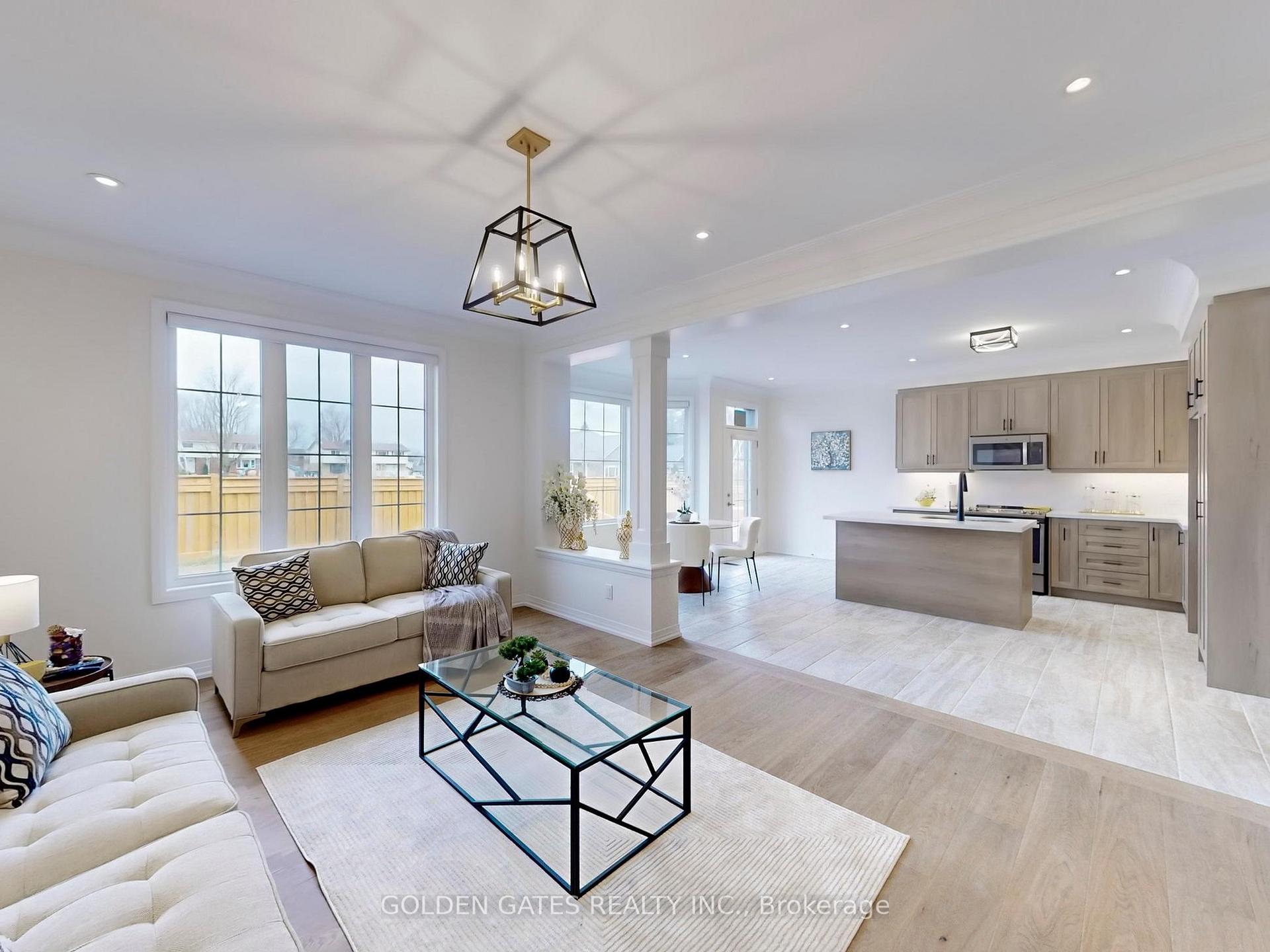 Photo 3 of 445 Balsam Street N, Scugog, Port Perry — HOMEH
