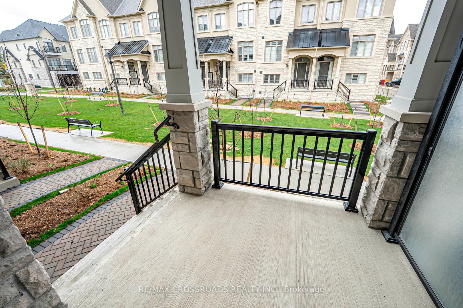 Photo 2 of 11 Bright Terrace Way, Markham, Angus Glen — HOMEH