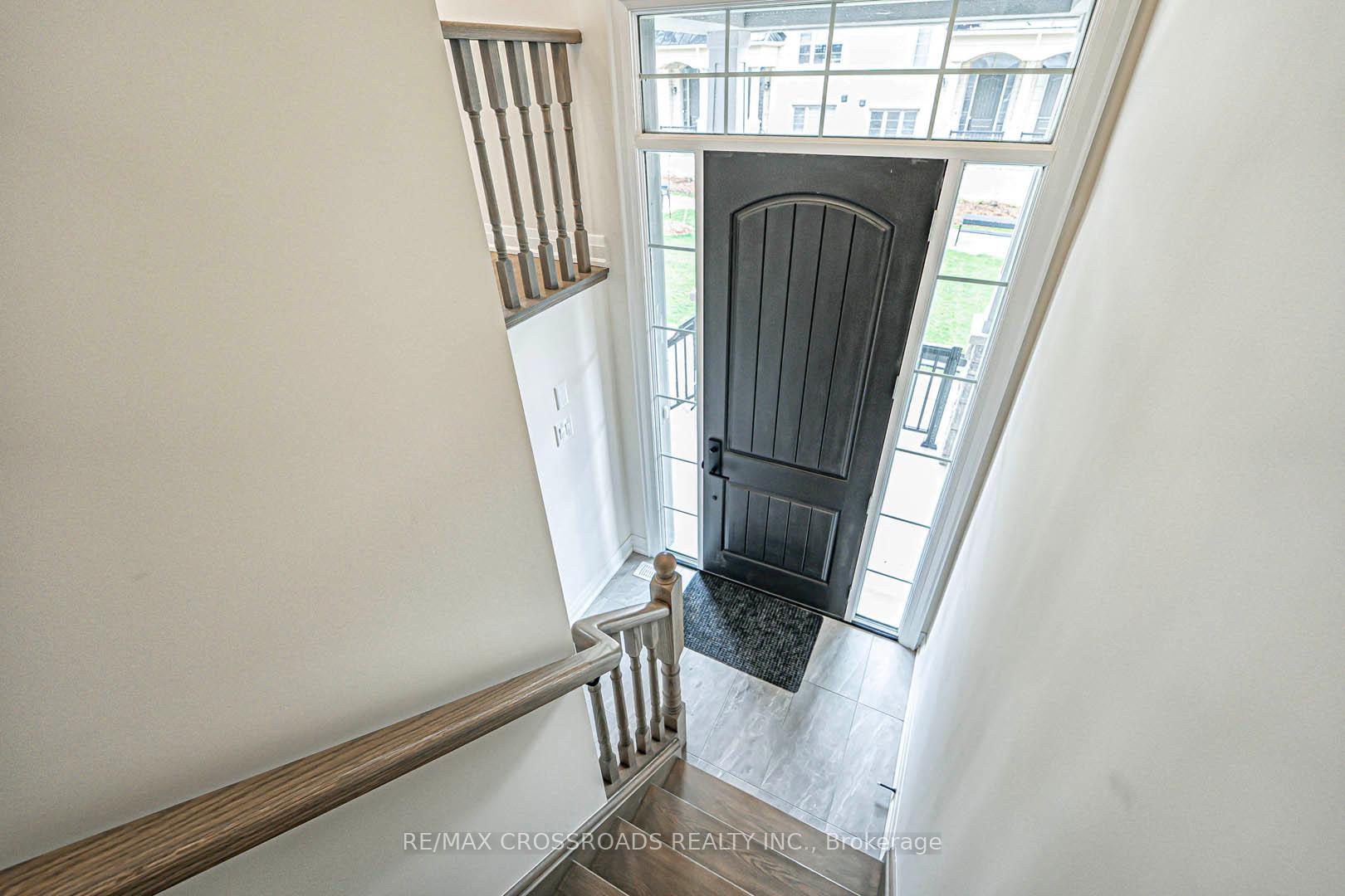 Photo 3 of 11 Bright Terrace Way, Markham, Angus Glen — HOMEH