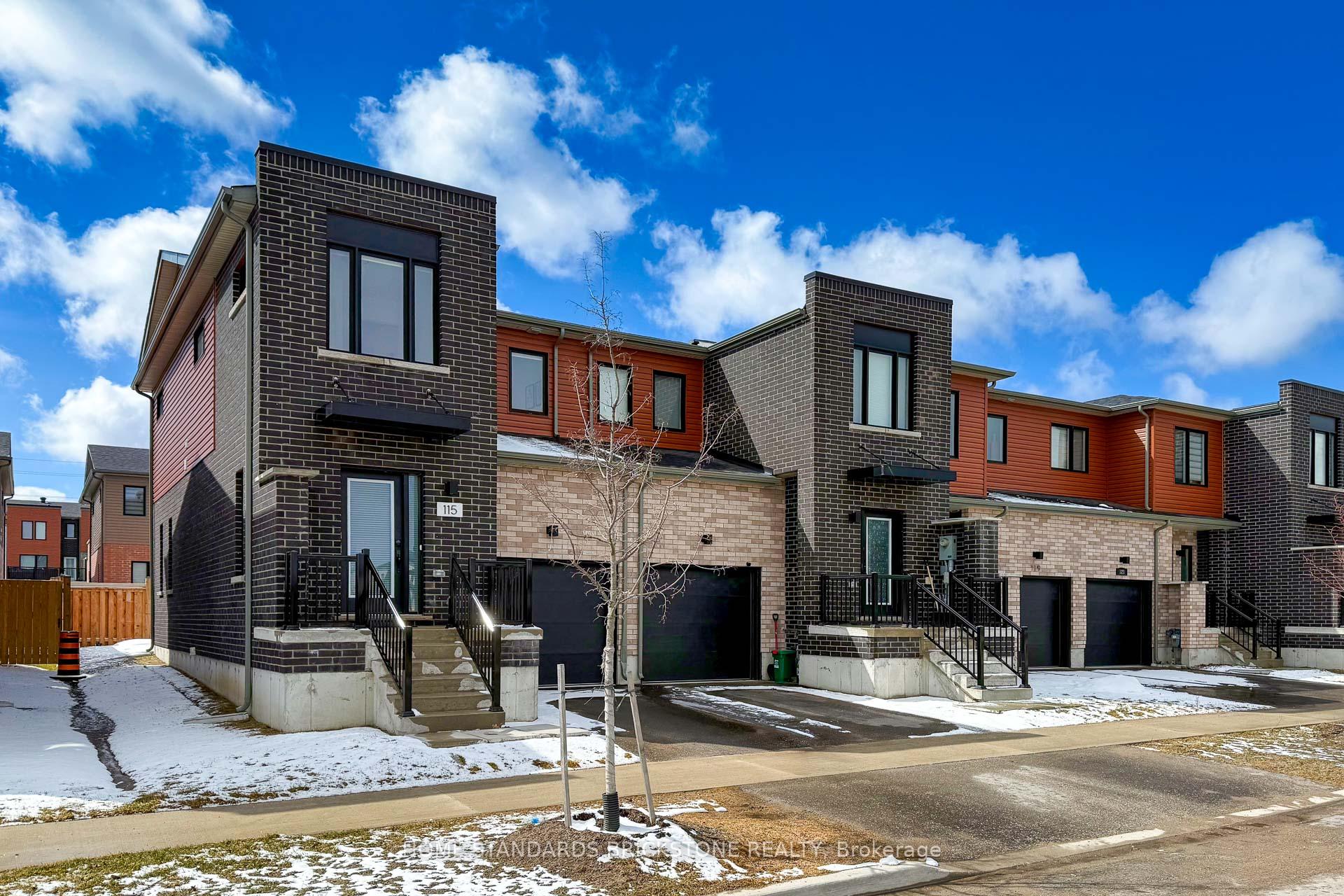 Photo 4 of 115 Gateland Drive, Barrie, Painswick South — HOMEH