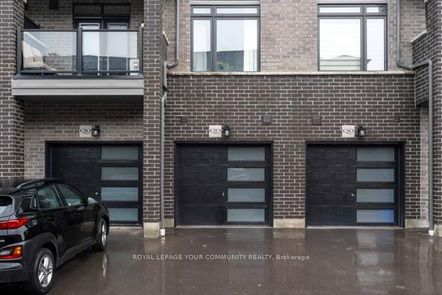 Front of 32 Emmas Way