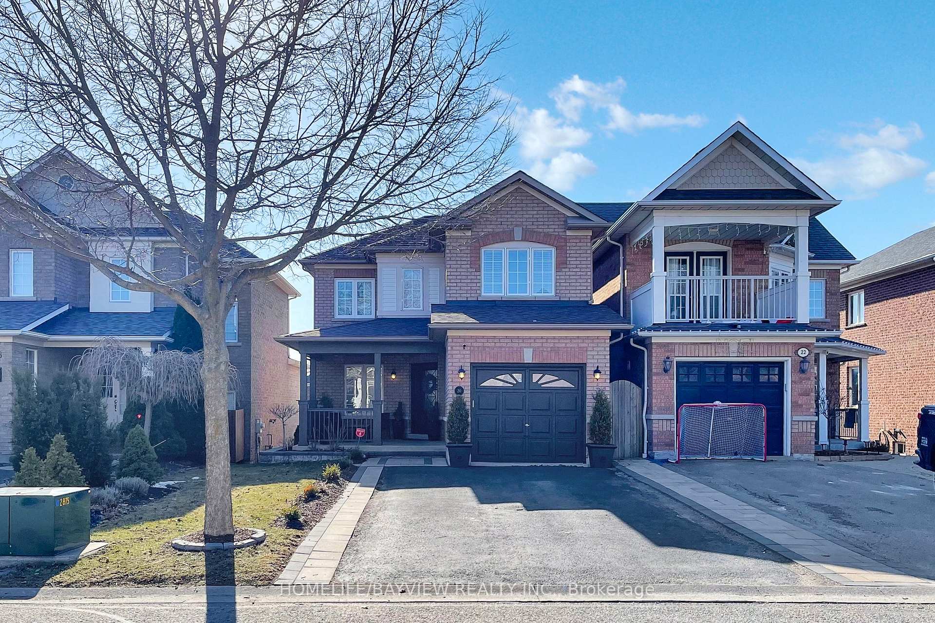 Front of 20 Blanchard Court W