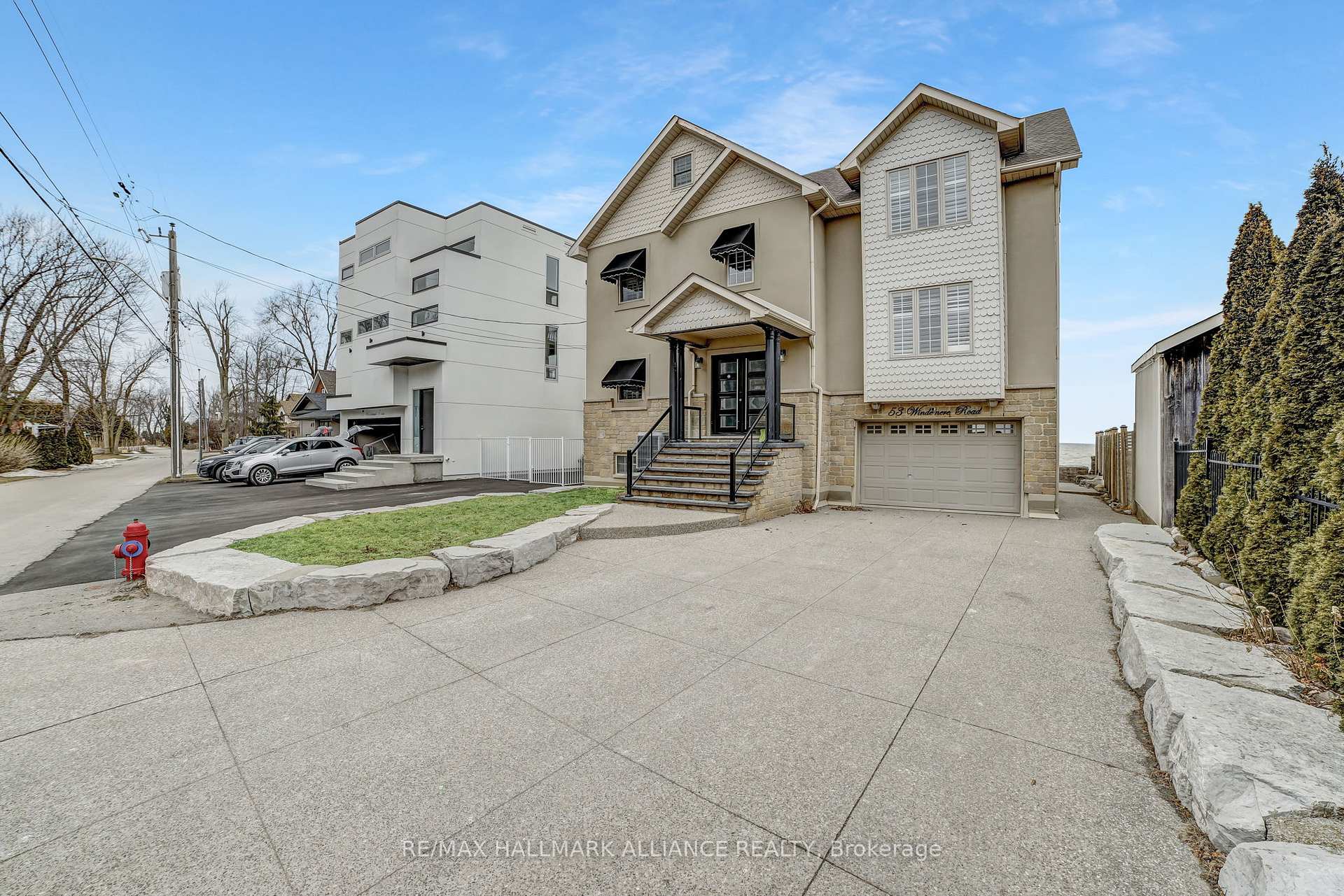 Photo 3 of 53 Windemere Road, Hamilton, Stoney Creek — HOMEH