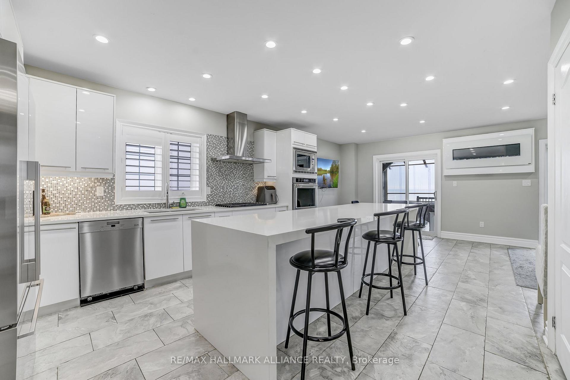 Photo 6 of 53 Windemere Road, Hamilton, Stoney Creek — HOMEH