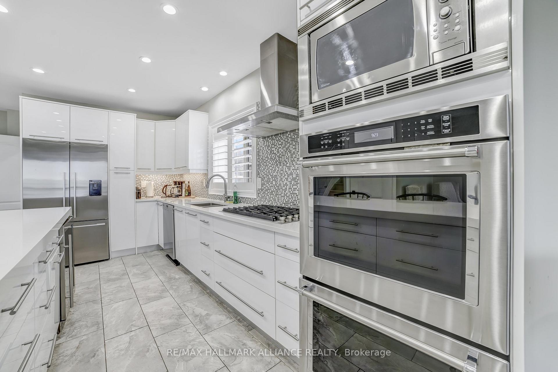 Photo 10 of 53 Windemere Road, Hamilton, Stoney Creek — HOMEH