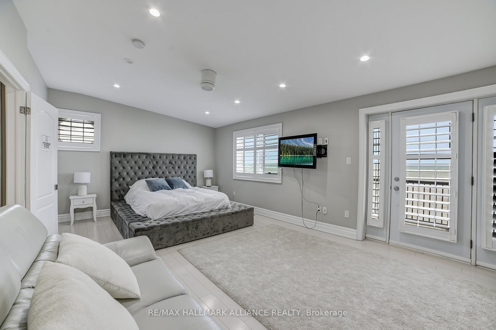 Photo 33 of 53 Windemere Road, Hamilton, Stoney Creek — HOMEH