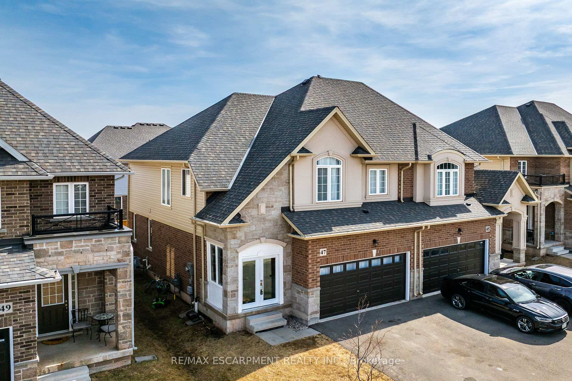 Photo 2 of 47 Sauvignon Crescent, Hamilton, Fruitland — HOMEH