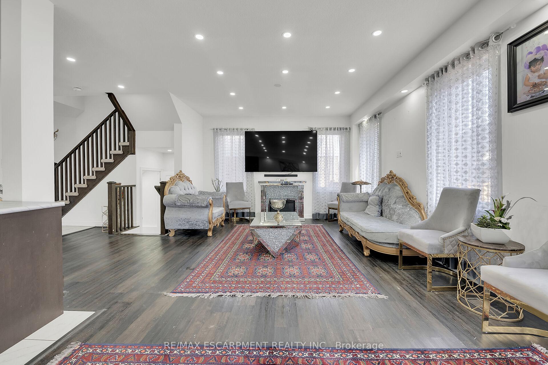 Photo 12 of 47 Sauvignon Crescent, Hamilton, Fruitland — HOMEH