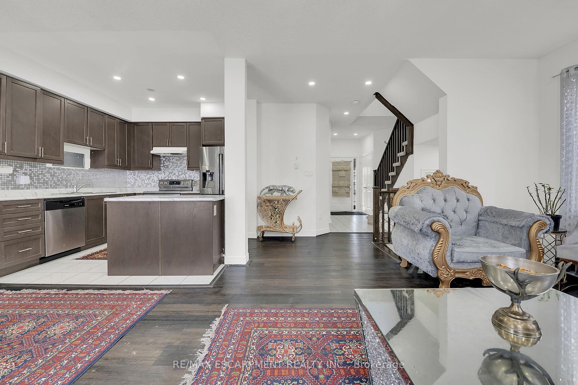 Photo 17 of 47 Sauvignon Crescent, Hamilton, Fruitland — HOMEH