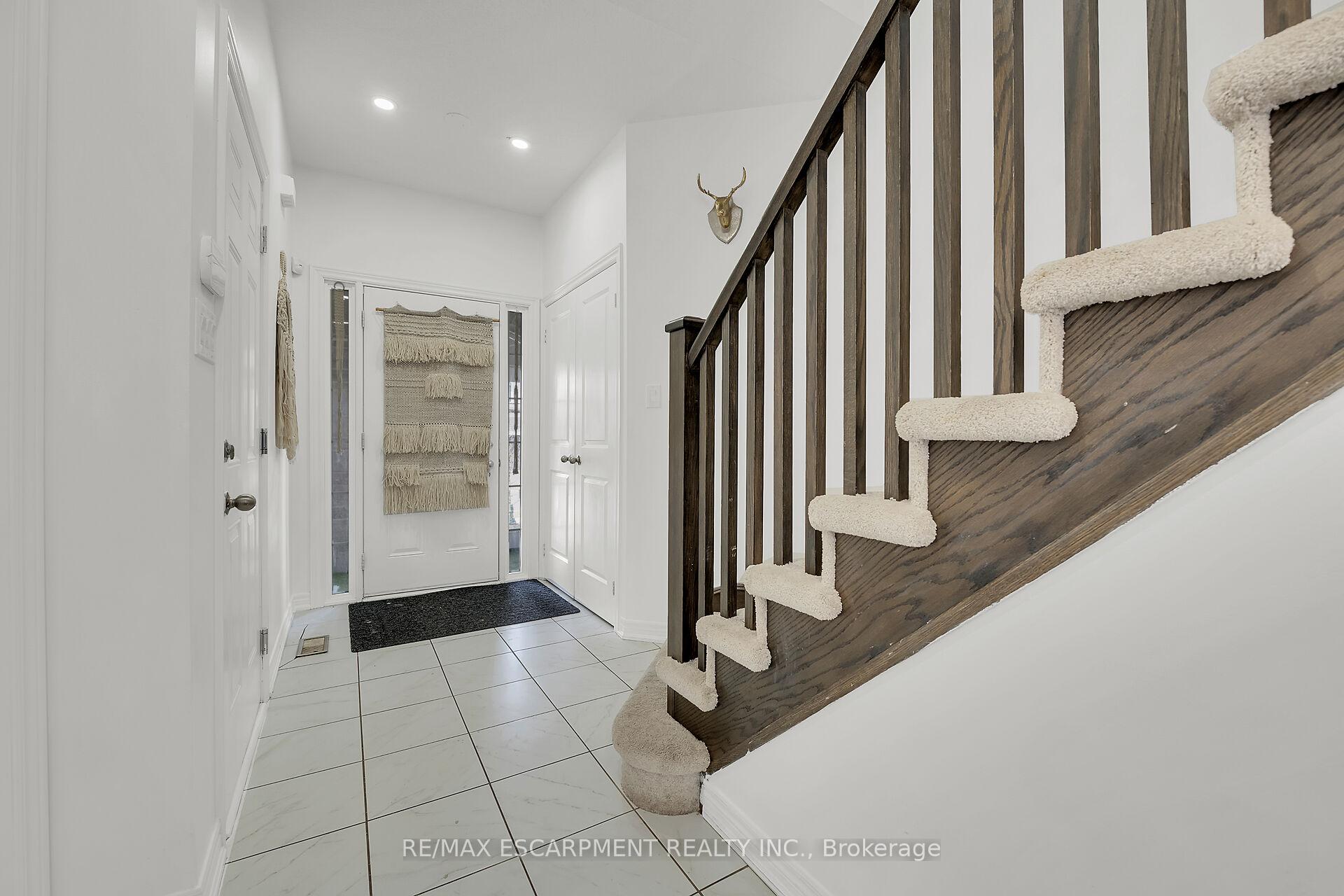 Photo 18 of 47 Sauvignon Crescent, Hamilton, Fruitland — HOMEH