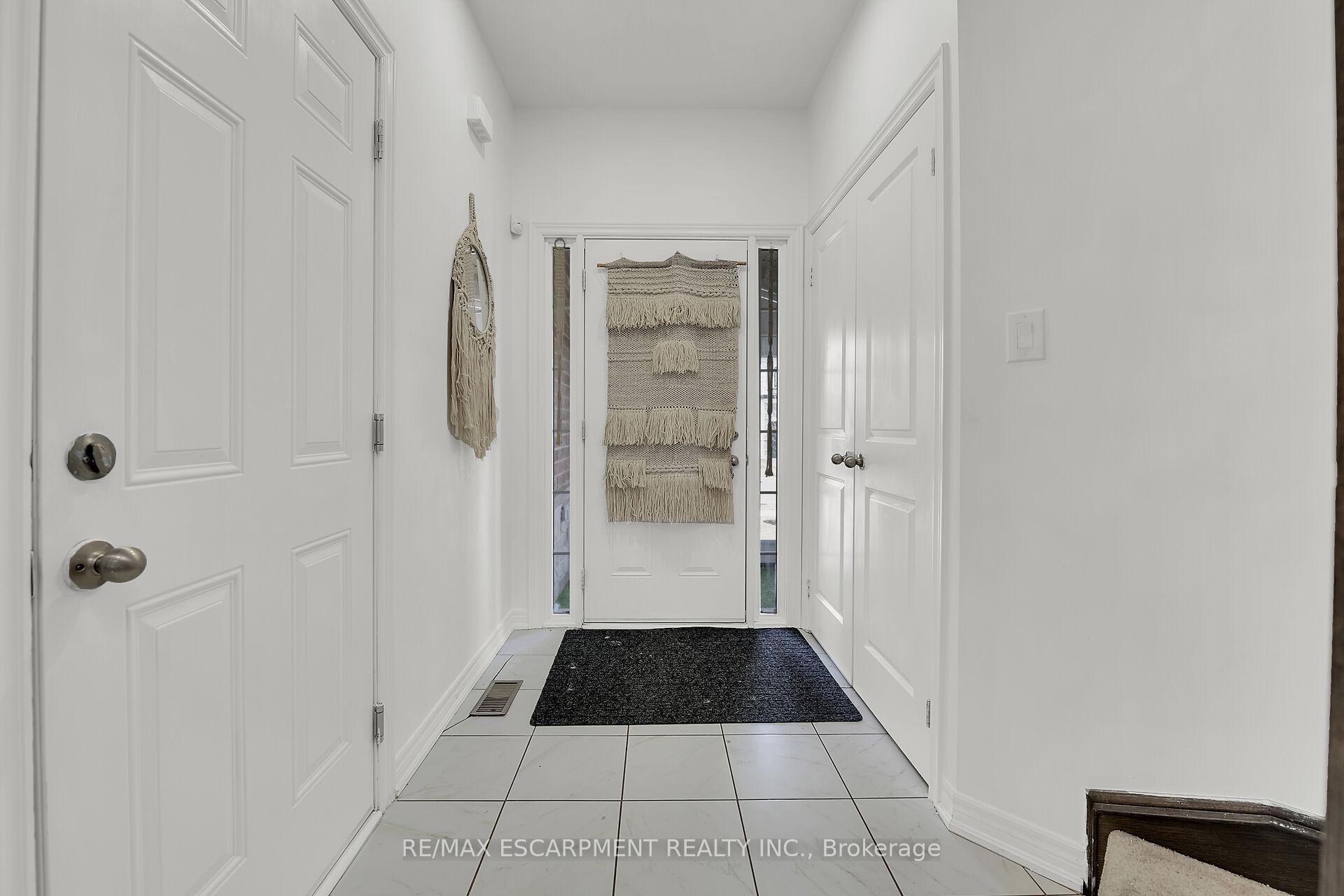 Photo 20 of 47 Sauvignon Crescent, Hamilton, Fruitland — HOMEH