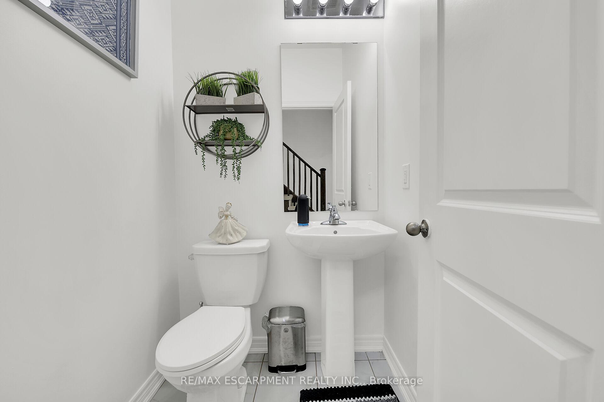 Photo 21 of 47 Sauvignon Crescent, Hamilton, Fruitland — HOMEH