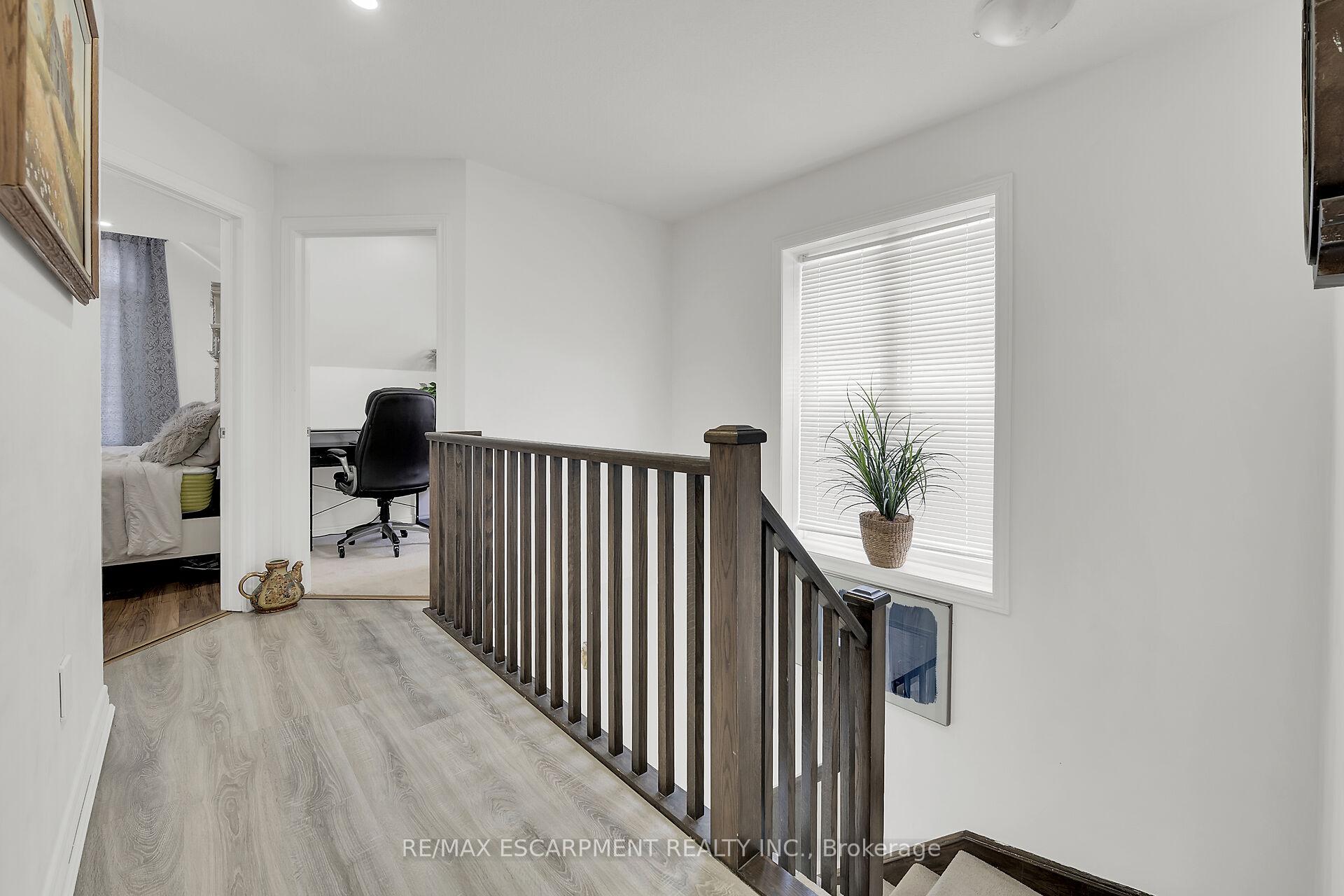 Photo 24 of 47 Sauvignon Crescent, Hamilton, Fruitland — HOMEH