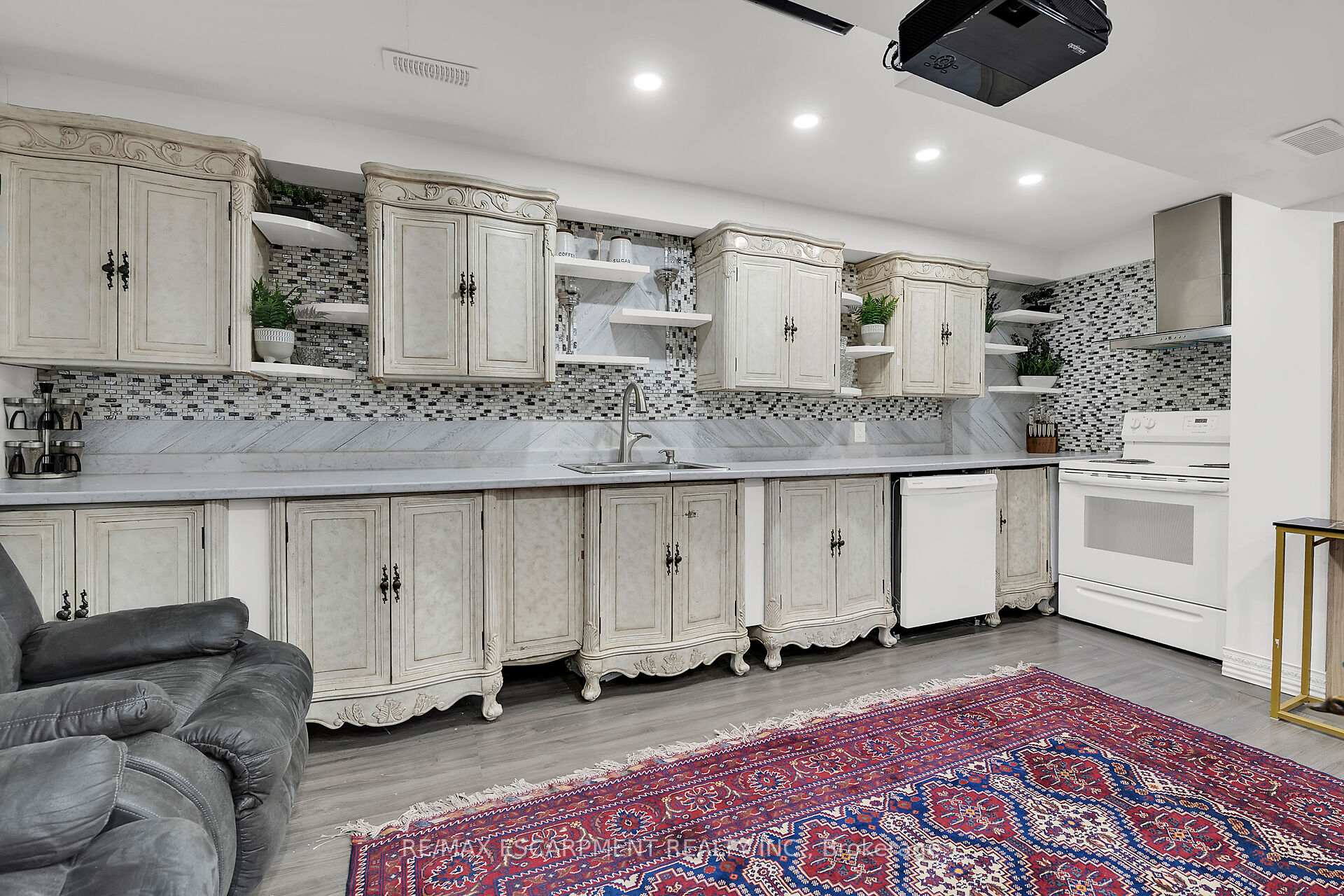 Photo 36 of 47 Sauvignon Crescent, Hamilton, Fruitland — HOMEH