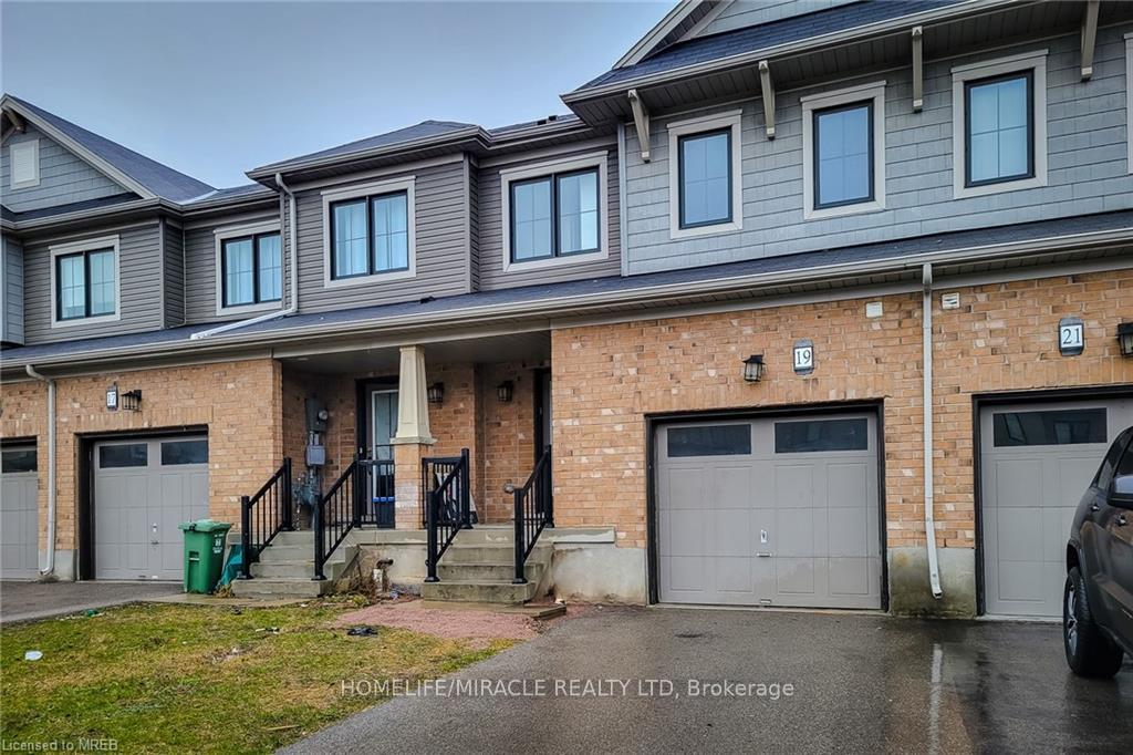 Photo 11 of 19 Sherway Street E, Hamilton, Stoney Creek Mountain — HOMEH