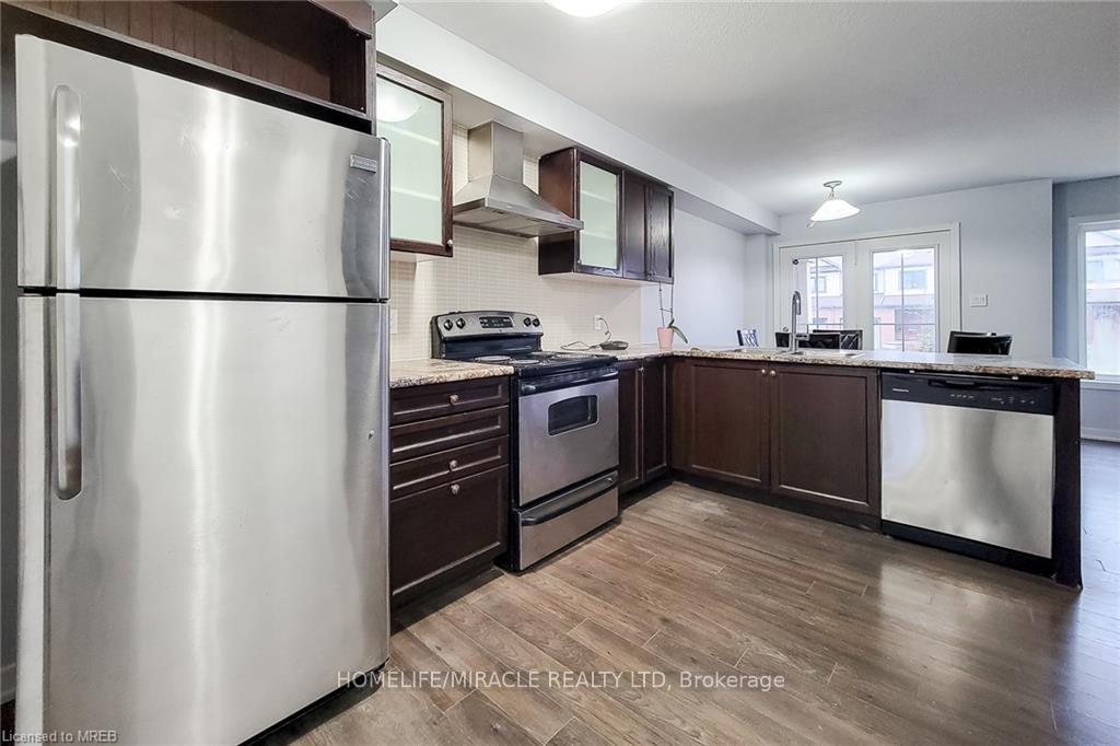 Photo 8 of 19 Sherway Street E, Hamilton, Stoney Creek Mountain — HOMEH