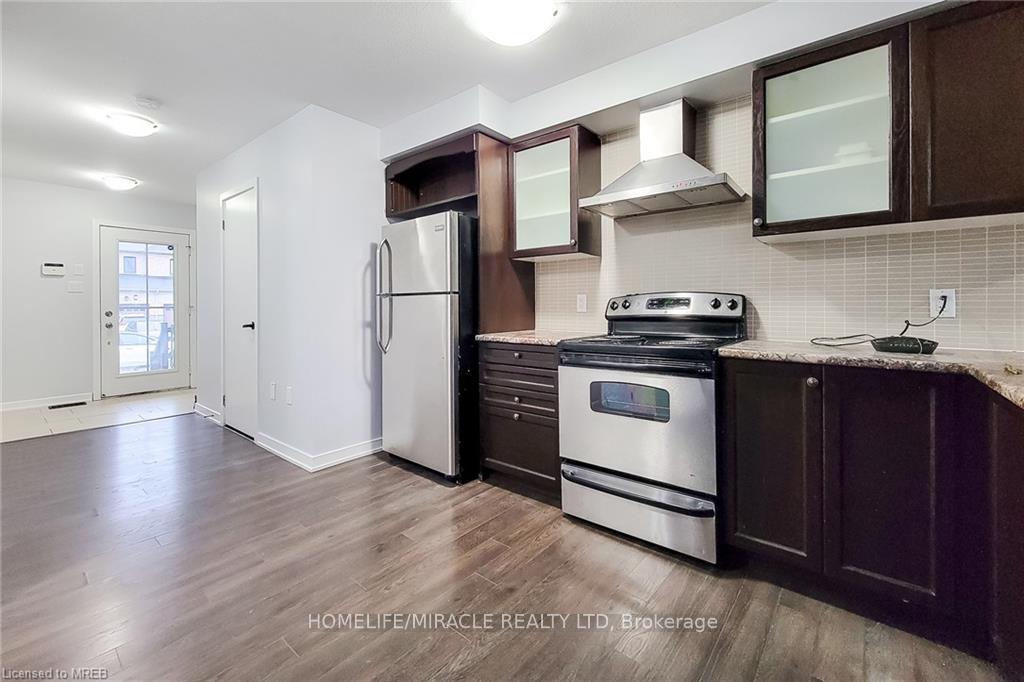 Photo 12 of 19 Sherway Street E, Hamilton, Stoney Creek Mountain — HOMEH