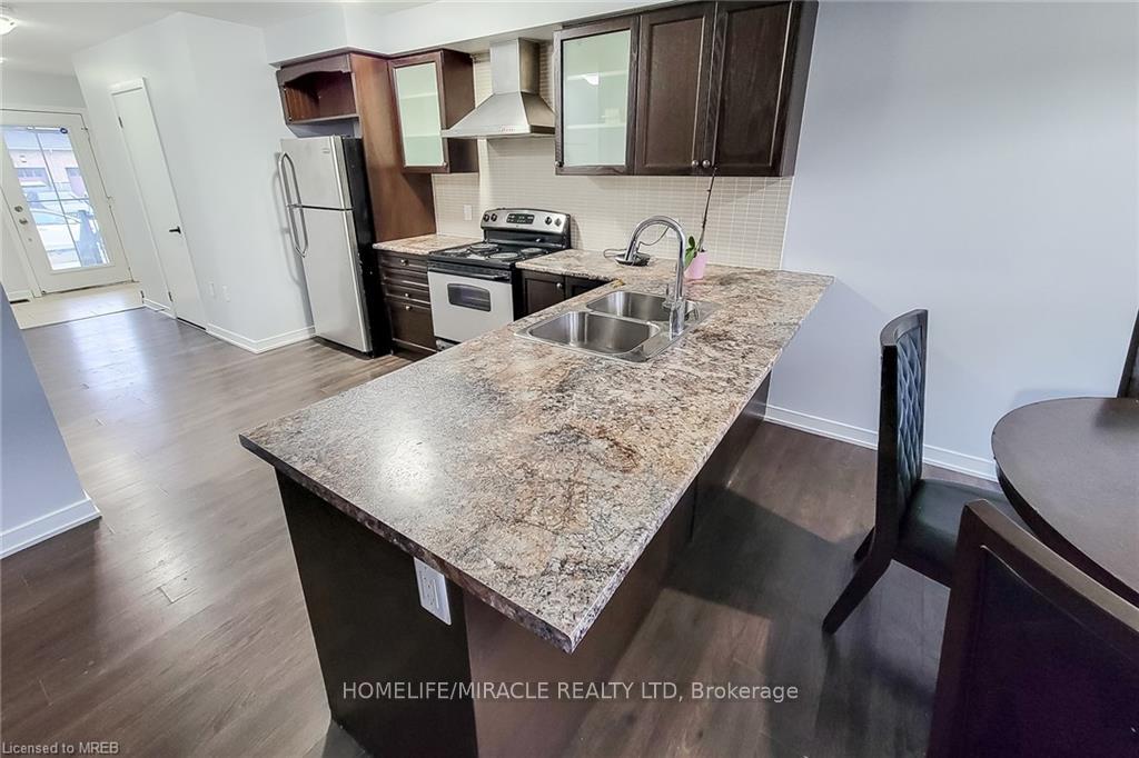 Photo 9 of 19 Sherway Street E, Hamilton, Stoney Creek Mountain — HOMEH