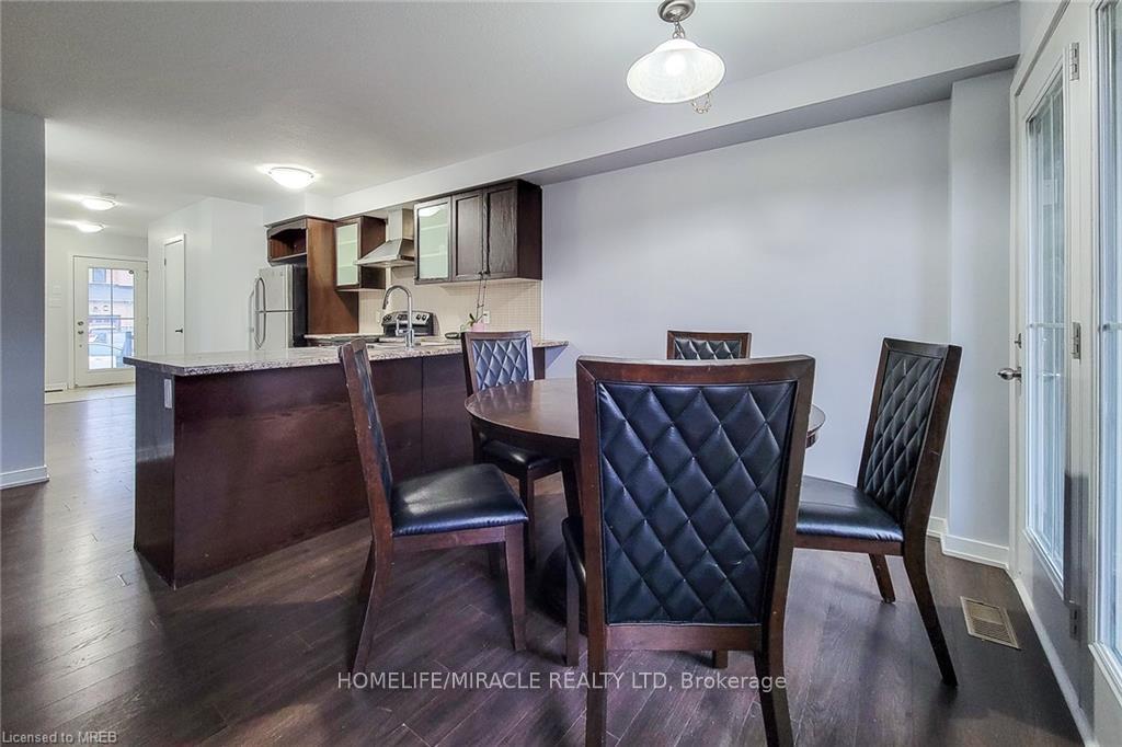 Photo 10 of 19 Sherway Street E, Hamilton, Stoney Creek Mountain — HOMEH