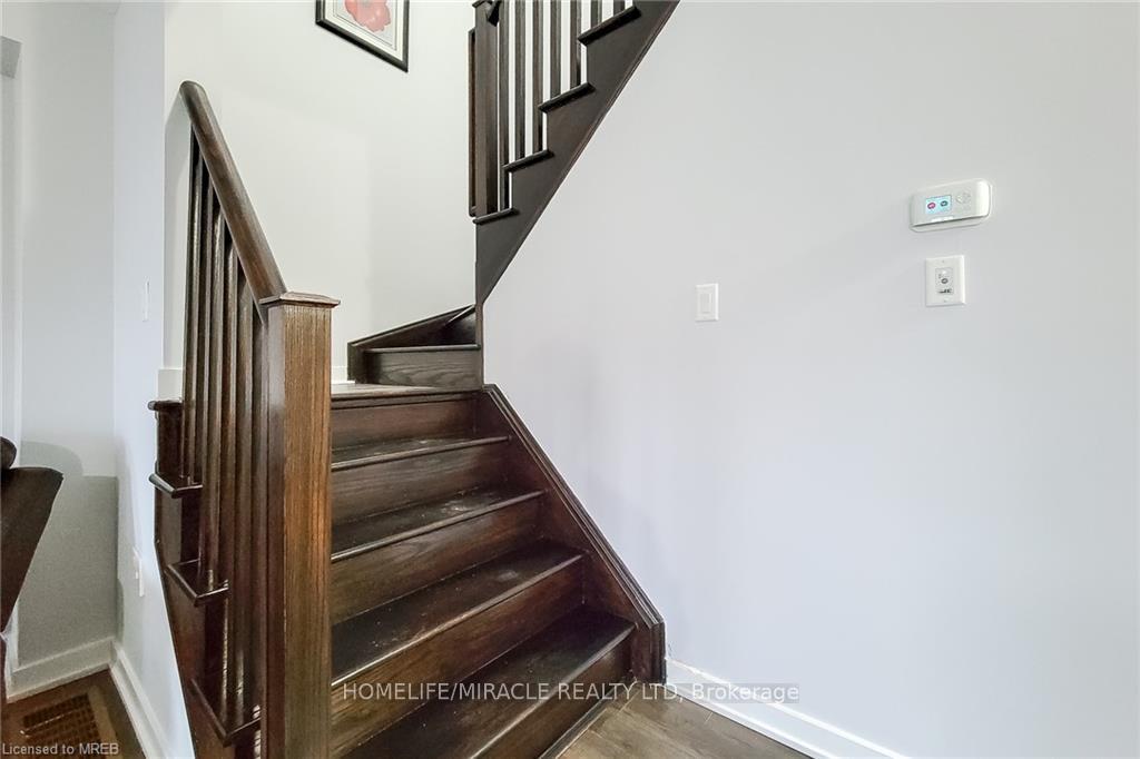 Photo 16 of 19 Sherway Street E, Hamilton, Stoney Creek Mountain — HOMEH