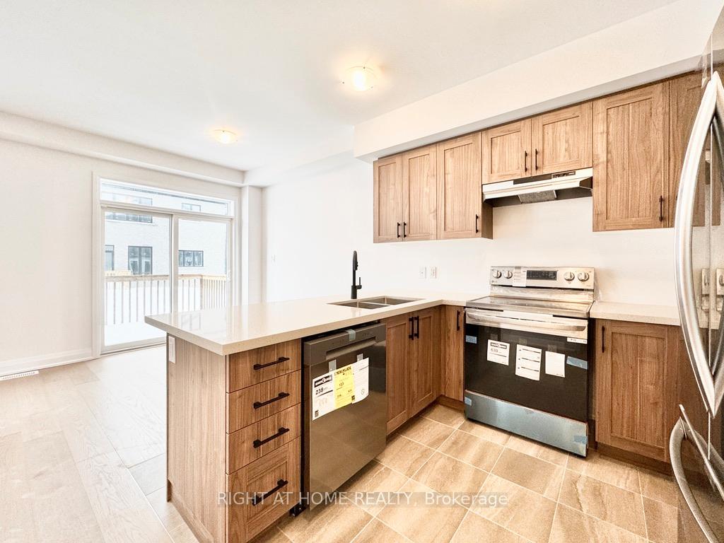 Photo 3 of 45 Lally Terrace, Barrie, Rural Barrie Southeast — HOMEH