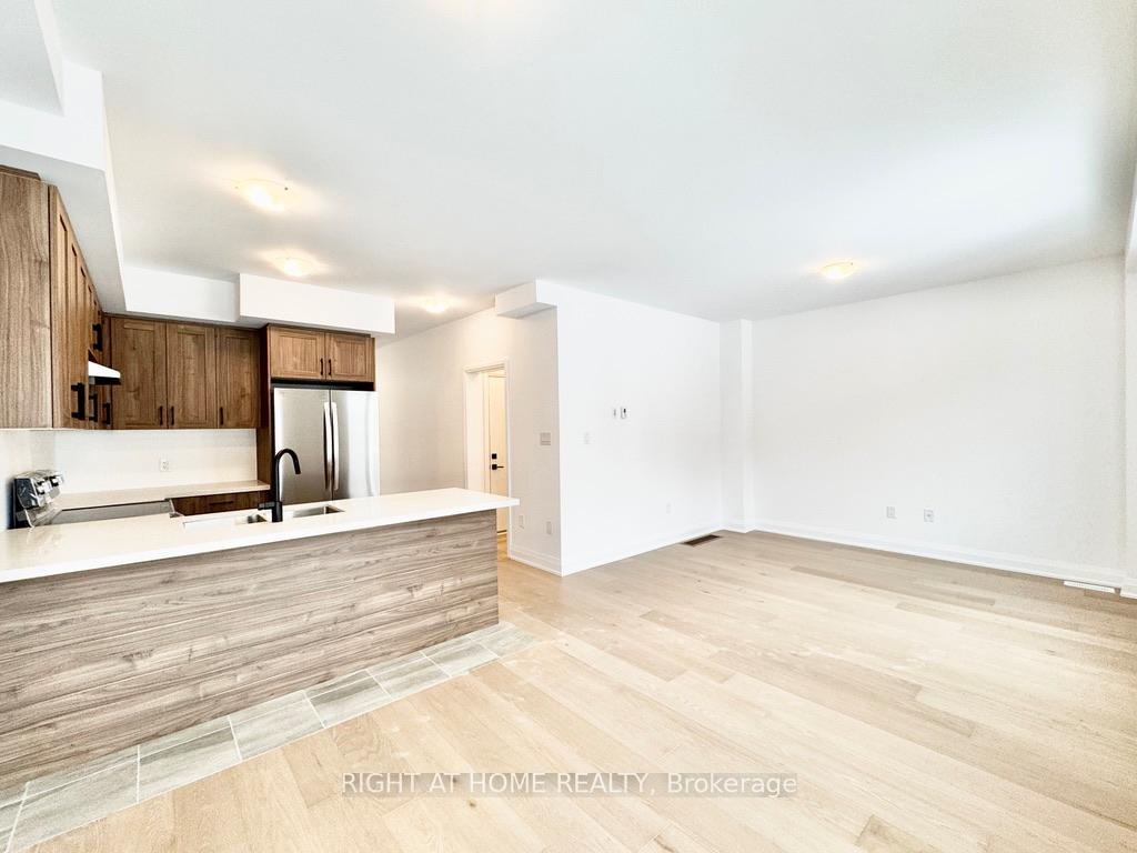 Photo 4 of 45 Lally Terrace, Barrie, Rural Barrie Southeast — HOMEH